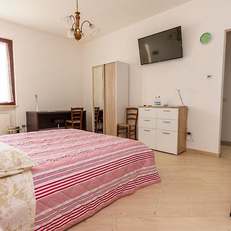 La Colomba B&B Castellaro  Bagian luar foto