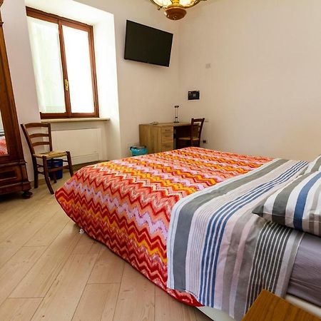 La Colomba B&B Castellaro  Bagian luar foto