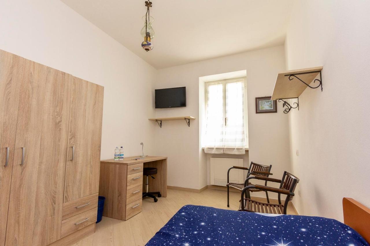 La Colomba B&B Castellaro  Bagian luar foto