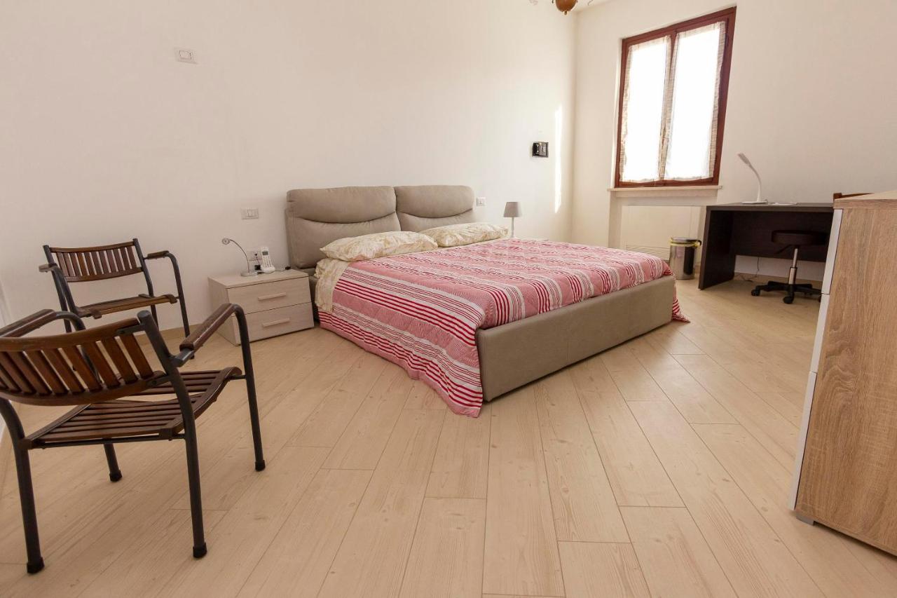 La Colomba B&B Castellaro  Bagian luar foto